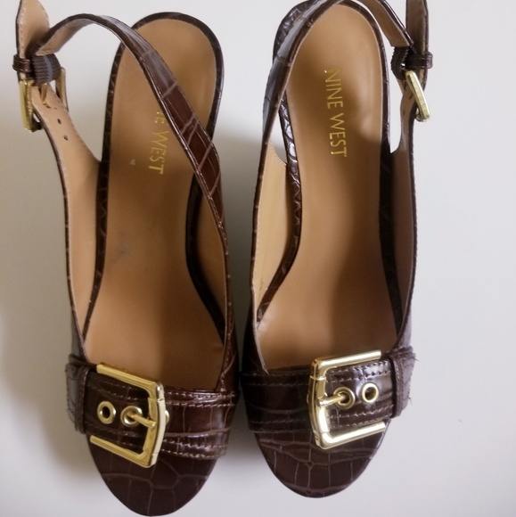 Nine West women's Buckle wedge - Picture 2 of 4